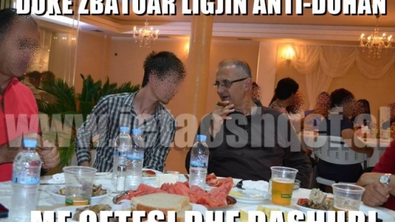 Ish-ministri i Shëndetësisë Vasili i “vë shkelmin” ligjit antiduhan