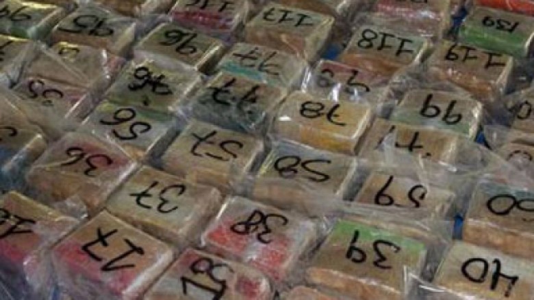 Policia gjen 300 mijë dollarë para cash dhe 350 kg kokainë në shtëpinë e shqiptarit në Brazil