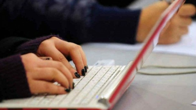 Maqedoni: Mbi 50 përqind e qytetarëve internetin e përdorin për lajme, vetëm 9 përqind për të kërkuar punë