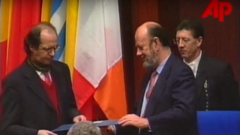Ja çfarë ka thënë Dr. Rugova më 1998, kur Parlamenti Evropian ia ndan çmimin Sakharov! (Video)