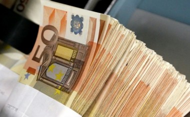 Për pesë vite, 10 kompani kanë marrë tenderë shtetëror në vlerë prej 1 miliardë euro