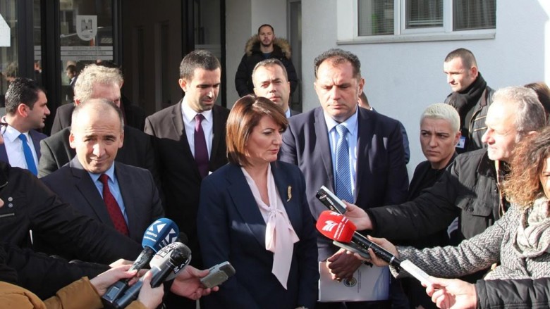 Jahjaga: Pothuajse të njëjtat probleme, në të gjitha komunat