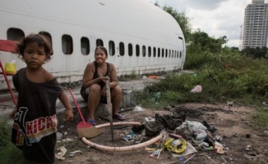 Jeta në varrezat e aeroplanëve