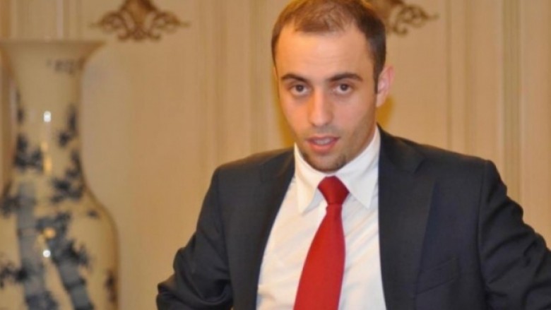Këshilltari i Behgjet Pacollit tregon pse iu refuzua kërkesa Marko Gjuriqit për ta vizituar Kosovën