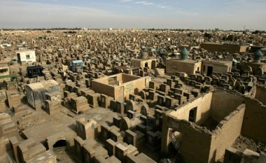 Kështu duket varreza më e madhe në botë (Foto/Video)
