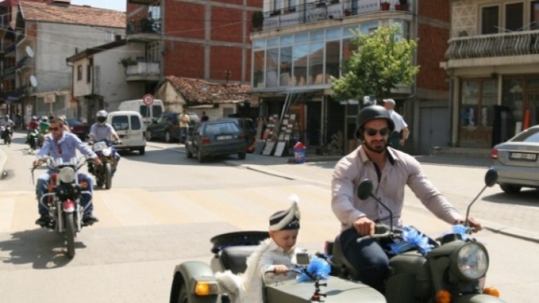 Kështu e “çmendin” Prishtinën, për një syneti (Foto/Video)