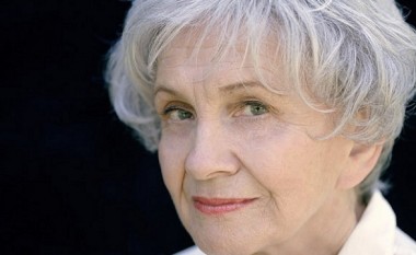 Kanadezja Alice Munro fituese e çmimit Nobel për Letërsinë