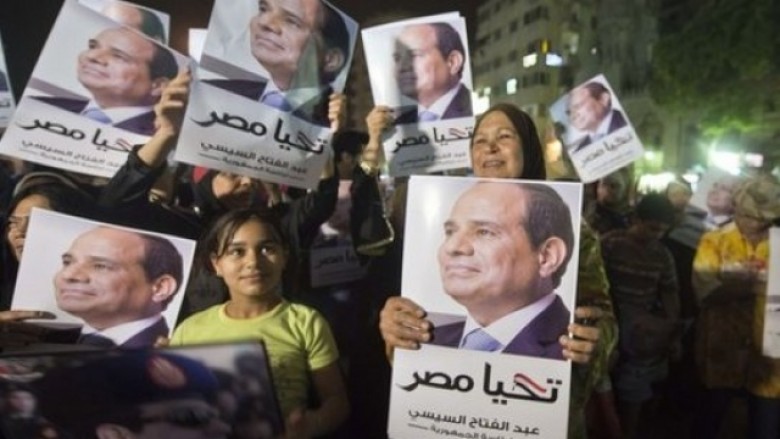 Karriera, pasuria dhe sekretet e Gjeneralit që “merr” Egjiptin