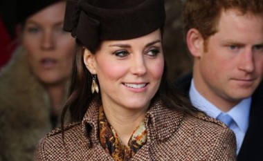 Gjërat që Kate Middleton gjithmonë i mban në çantën e saj