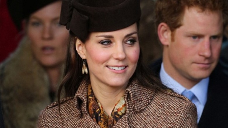 Gjërat që Kate Middleton gjithmonë i mban në çantën e saj
