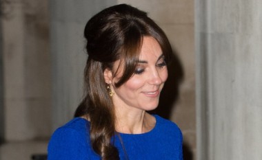 Kate Middleton, me fustan që i përshtatet çdo femre