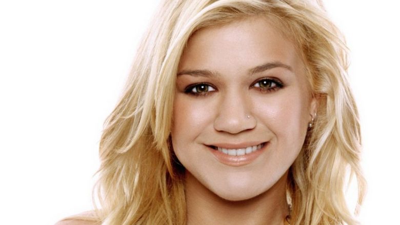 Kelly Clarkson nënë për herë të dytë