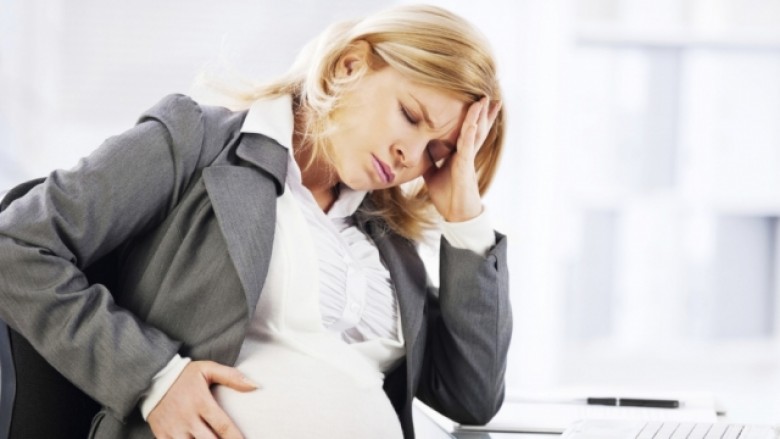 Maqedoni, dënim për punëdhënësin që përjashton nga puna një grua shtatzënë!