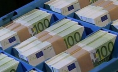 Borxhi qeveritar në BE arrin në 80 për qind