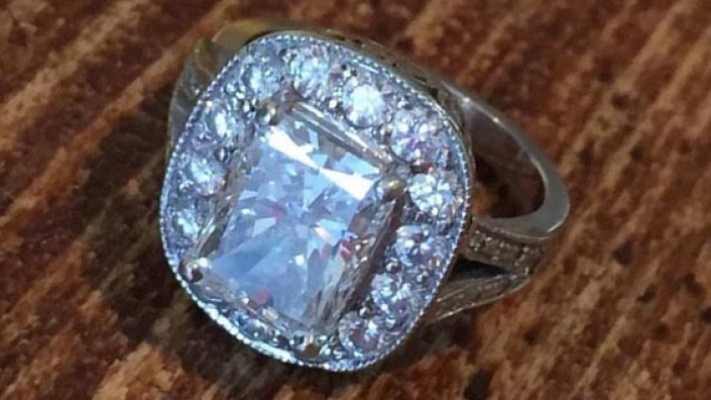 Diamanti “Pink Promise” shitet 32 milionë dollarë