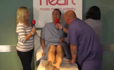 Kur një burrë provon dhimbjet e lindjes! (Video)