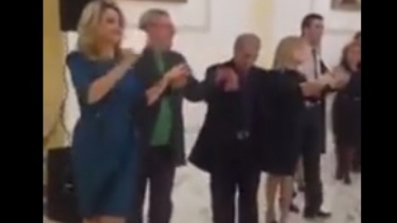 Kur ta shihni këtë xhirim, e kuptoni se Mimoza ka vallëzuar mirë edhe para Gaddafit! (Video)