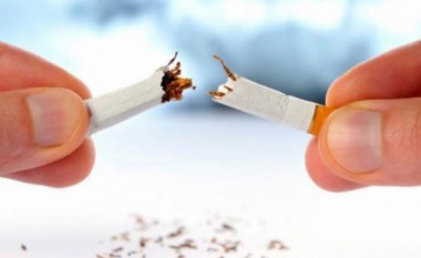 Hungaria nga viti 2020 mund të bëhet vendi i parë në botë që e ndalon konsumimin e duhanit