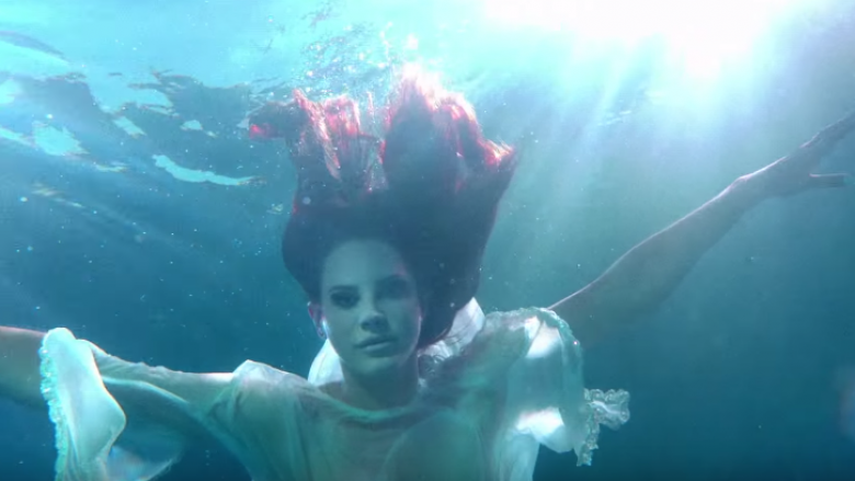 Lana Del Rey publikon videoklipin e ri (Video)