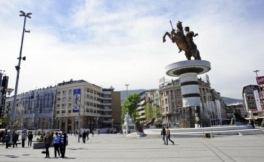 U harxhuan miliona, por shatërvanët në qendër të Shkupit nuk punojnë!