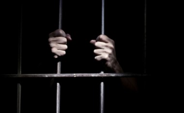 Një muaj paraburgim për dy personat që u kapën me drogë në Gjilan