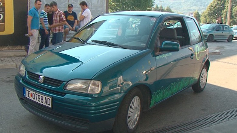 Tetovari ideon makinë me energji elektrike: 100 kilometra me 34 centë shpenzime!