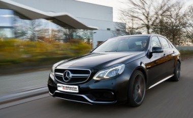 Mercedes E63 AMG përforcon motorin për 117 kuaj fuqi (Foto)