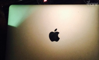 MacBook Air me 12” shfaqet online