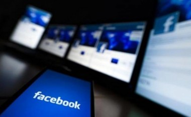 Mbi 30% e përdoruesve të Facebook vijnë nga pajisjet mobile