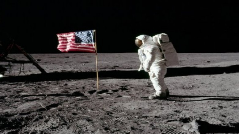 SHBA-ja bëhet gati për Hënë