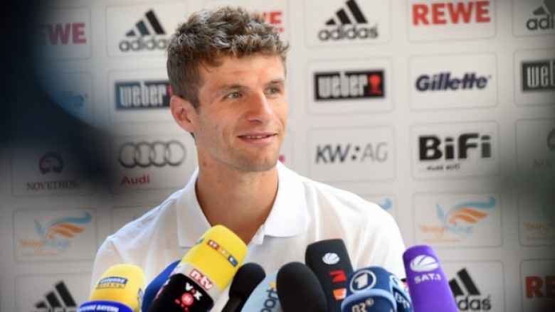 Muller: Futbolli është si një pishinë me peshkaqen