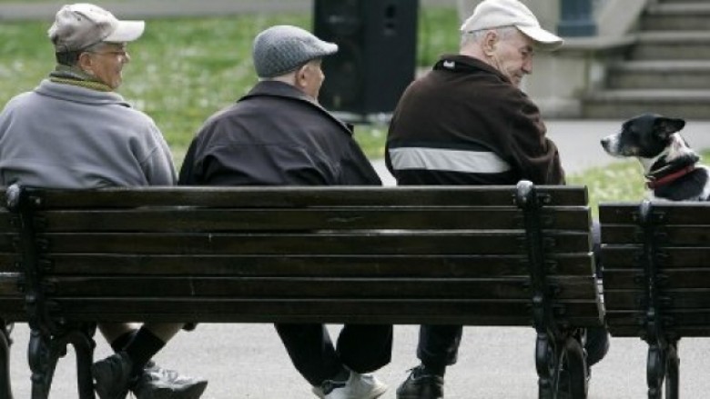 “100 euro në muaj nuk janë të mjaftueshme” – pensionistet kërkojnë reformimin e skemave