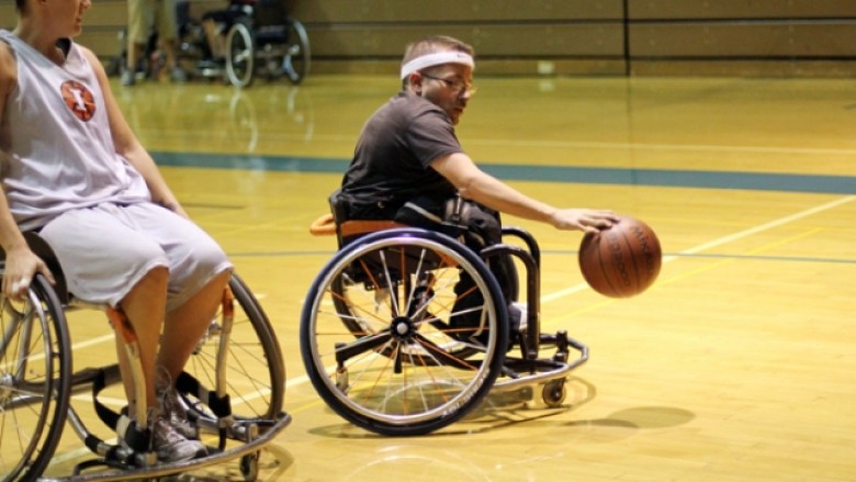 Ndihmoni klubin e basketbollit të personave me aftësi të kufizuara nga Kosova