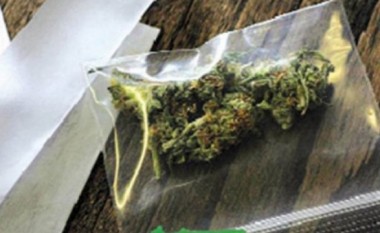 Policia u gjeti marihuanë e kokainë – arrestohen dy persona në Ferizaj