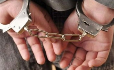 Sulmon fizikisht një person në Ferizaj, arrestohet nga policia