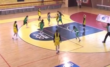 Përleshje fizike në basketbollin e femrave të Kosovës (Video)