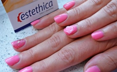 Përmirësoni thonjtë me “Shellac”!