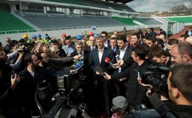 Përurohet Stadiumi Olimpik “Adem Jashari”