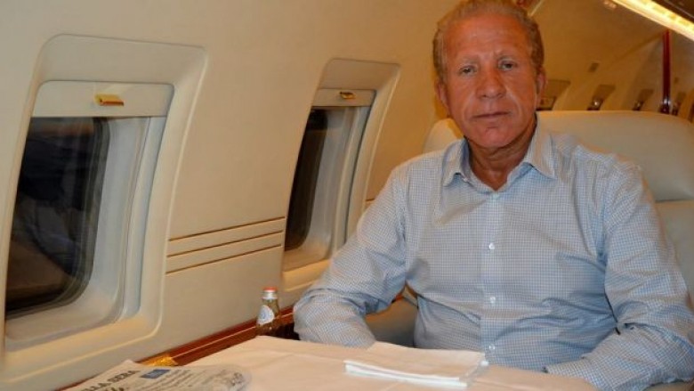 Pacolli me aeroplan, për Elbasan (Foto)