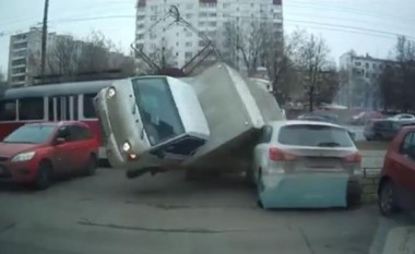 Ja shembulli pse duhet ta llogaritni mirë hapësirën ku parkoni (Video)