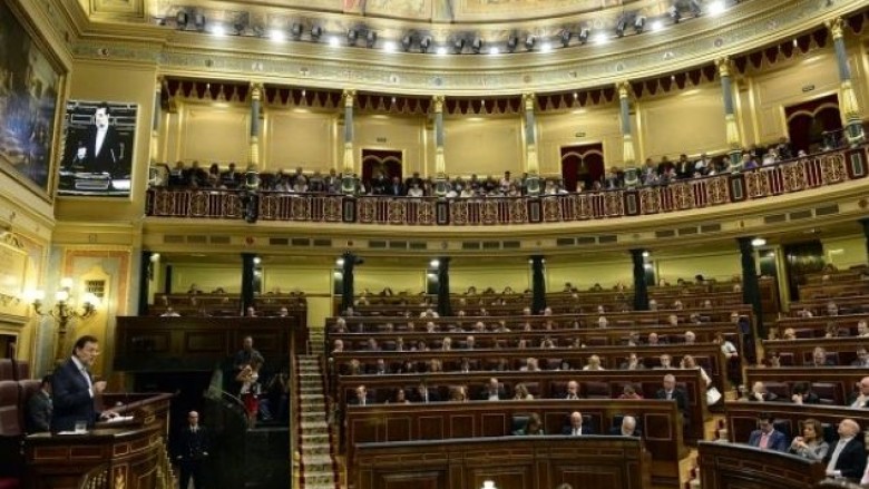 Spanjë, Parlamenti miraton planin e ndihmës për Greqinë