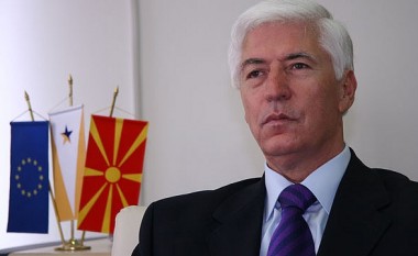Petkovski, Zakharievës: Nëse ndryshimi i Kushtetutës sonë është një çështje e vogël, pse është e vështirë dhe komplekse përfshirja e maqedonasve në tuajën?