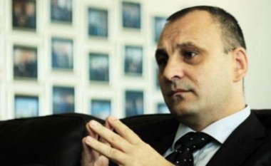 Slobodan Petroviq akuzon Serbinë për frikësim
