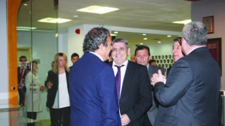 Platini takon Vokrrin, ndryshon qëndrimin për Kosovën