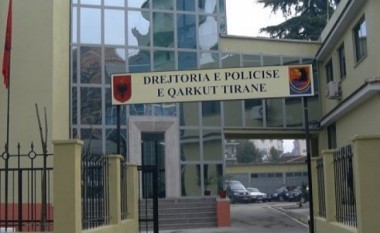 Një tetovar e ka “kidnapuar” djalin e tij nga ish gruaja në Tiranë