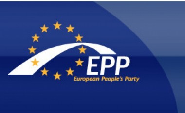 PPE me thirrje për BE-në që të fillohen bisedimet me Maqedoninë e Veriut dhe Shqipërinë