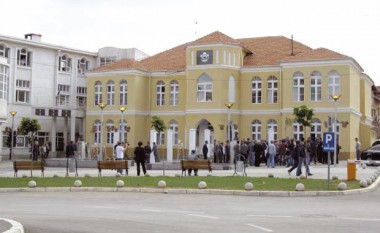 Preshevarët nuk lejohen të votojnë nga Kosova për zgjedhjet e Serbisë (Video)