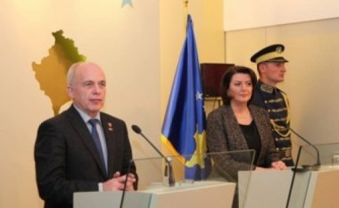 Presidenti i Zvicrës: Kosovarët na dërguan në Kampionatin Botëror