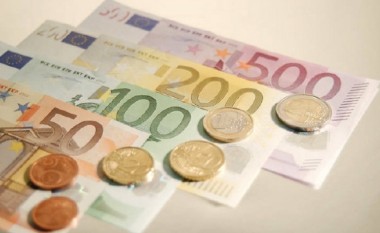 Diaspora dërgoi mbi një miliard euro remitenca në Shqipëri