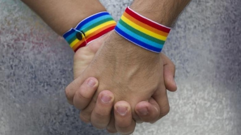 PE: Maqedonia të miratojë mbrojtje ligjore për komunitetin LGBT